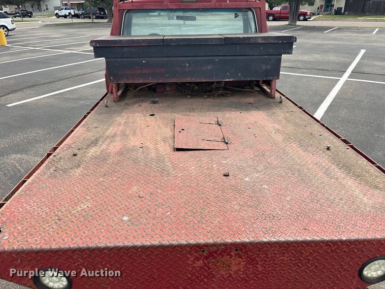 image for item FC2363 1990 Ford F250 flatbed pickup truck