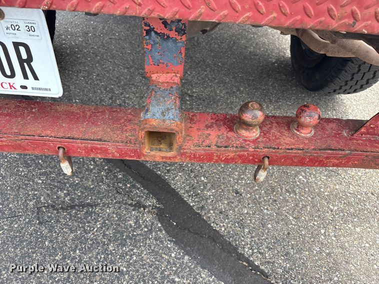 image for item FC2363 1990 Ford F250 flatbed pickup truck