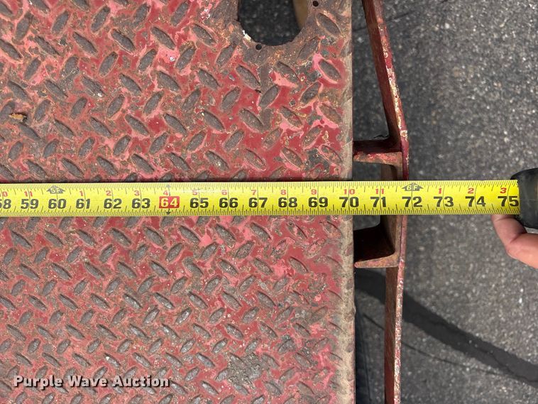 image for item FC2363 1990 Ford F250 flatbed pickup truck