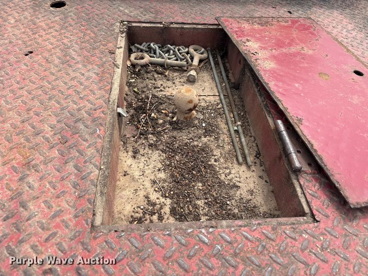 image for item FC2363 1990 Ford F250 flatbed pickup truck