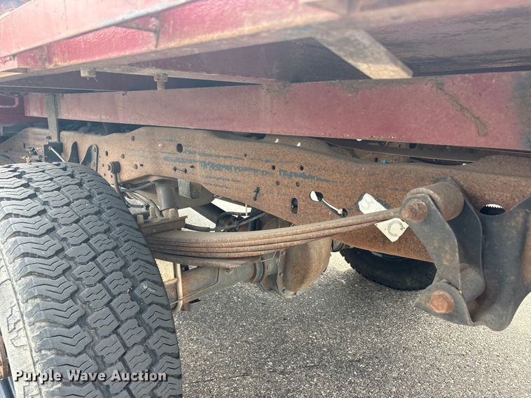 image for item FC2363 1990 Ford F250 flatbed pickup truck