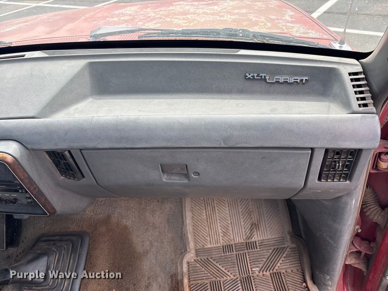 image for item FC2363 1990 Ford F250 flatbed pickup truck