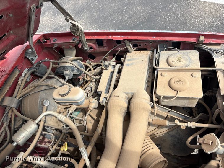 image for item FC2363 1990 Ford F250 flatbed pickup truck