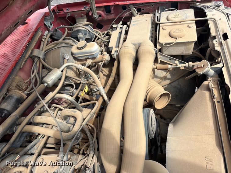 image for item FC2363 1990 Ford F250 flatbed pickup truck