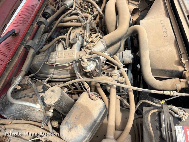 image for item FC2363 1990 Ford F250 flatbed pickup truck