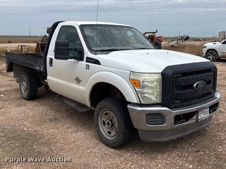 image for item FC2382 2012 Ford F250 Super Duty flatbed pickup truck
