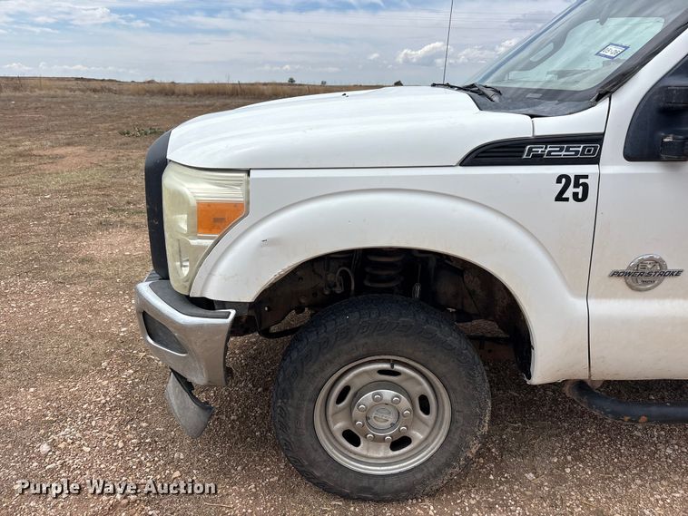 image for item FC2382 2012 Ford F250 Super Duty flatbed pickup truck