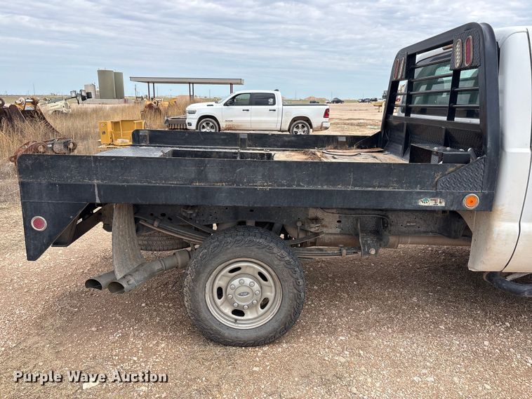 image for item FC2382 2012 Ford F250 Super Duty flatbed pickup truck