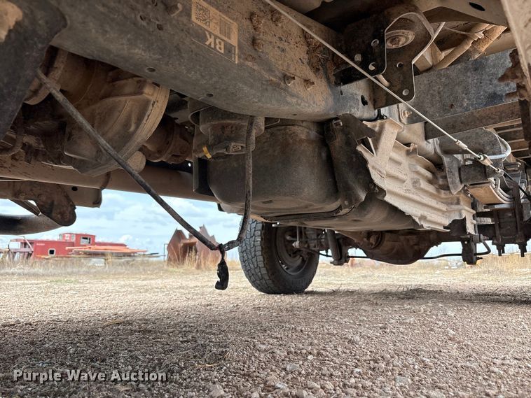 image for item FC2382 2012 Ford F250 Super Duty flatbed pickup truck