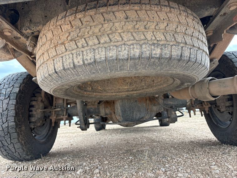 image for item FC2382 2012 Ford F250 Super Duty flatbed pickup truck