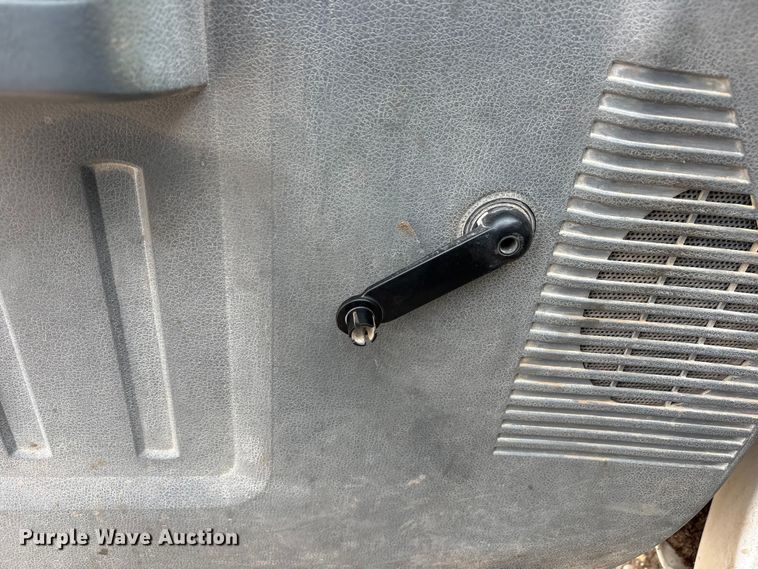 image for item FC2382 2012 Ford F250 Super Duty flatbed pickup truck