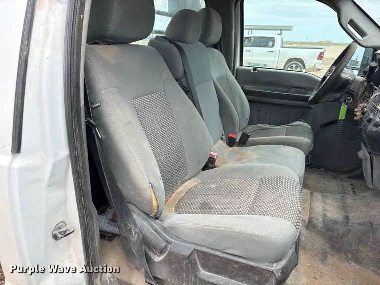 image for item FC2382 2012 Ford F250 Super Duty flatbed pickup truck