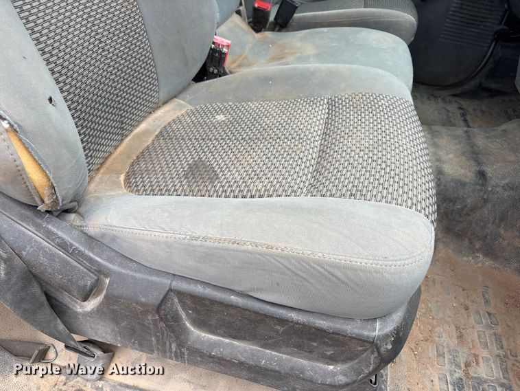 image for item FC2382 2012 Ford F250 Super Duty flatbed pickup truck