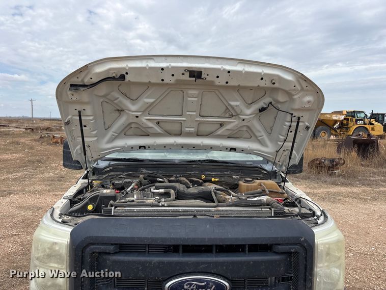 image for item FC2382 2012 Ford F250 Super Duty flatbed pickup truck