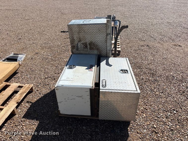 image for item FC2393 Truck parts