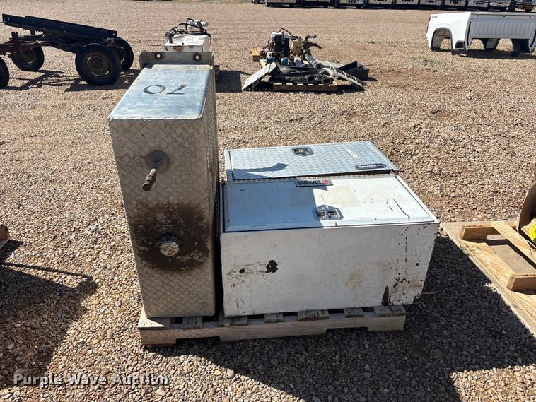 image for item FC2393 Truck parts