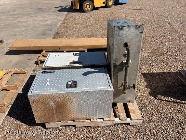 image for item FC2393 Truck parts
