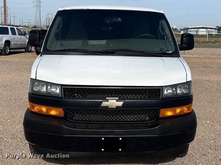 image for item FC2399 2019 Chevrolet Express van