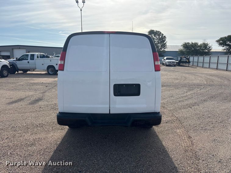 image for item FC2399 2019 Chevrolet Express van
