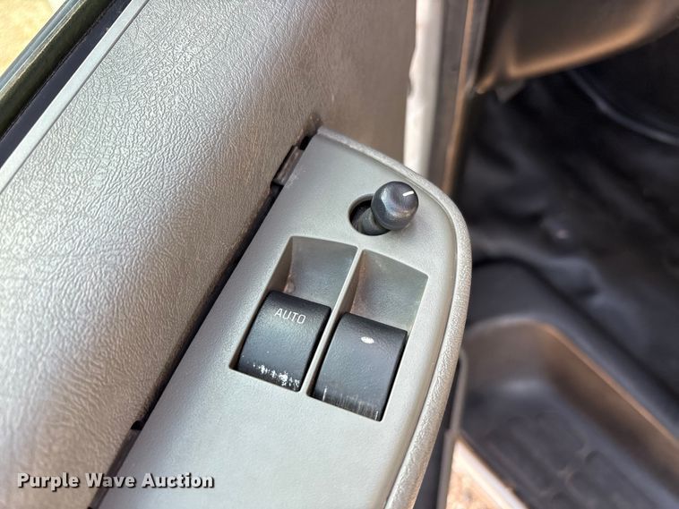 image for item FC2399 2019 Chevrolet Express van