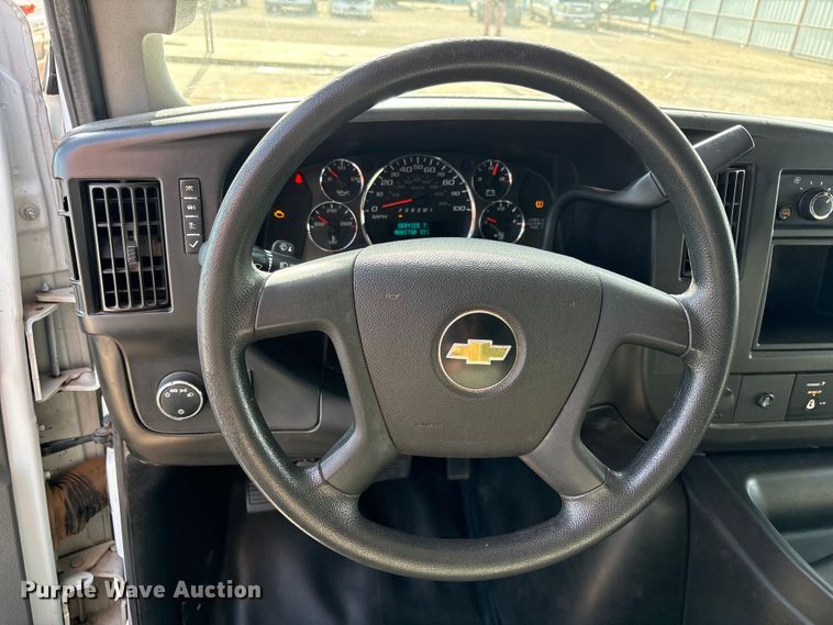 image for item FC2399 2019 Chevrolet Express van
