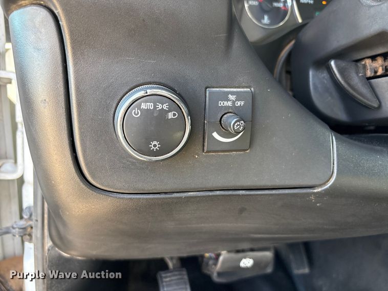 image for item FC2399 2019 Chevrolet Express van