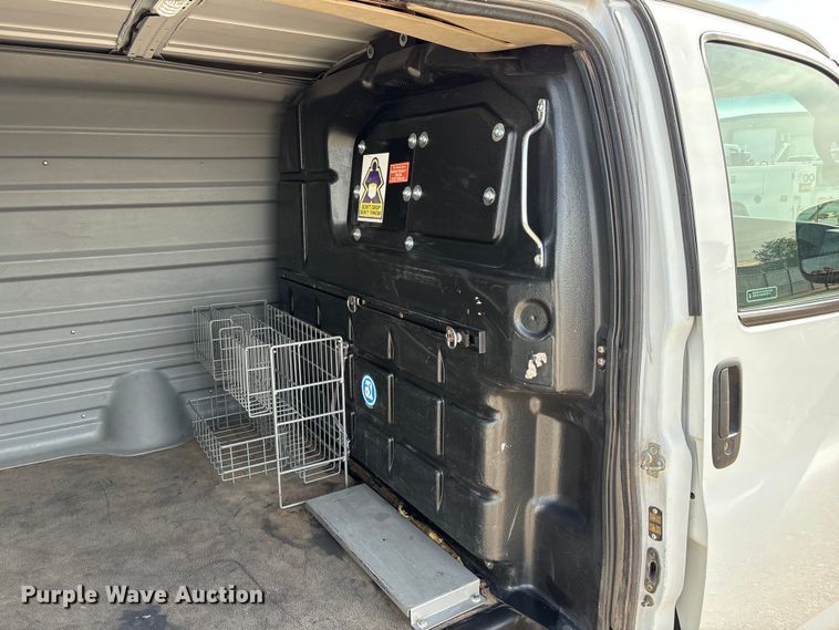 image for item FC2399 2019 Chevrolet Express van