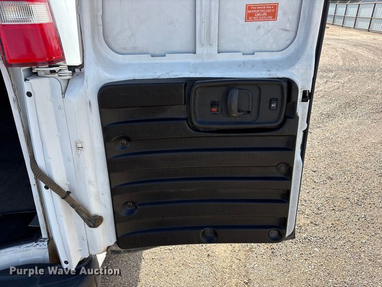 image for item FC2399 2019 Chevrolet Express van