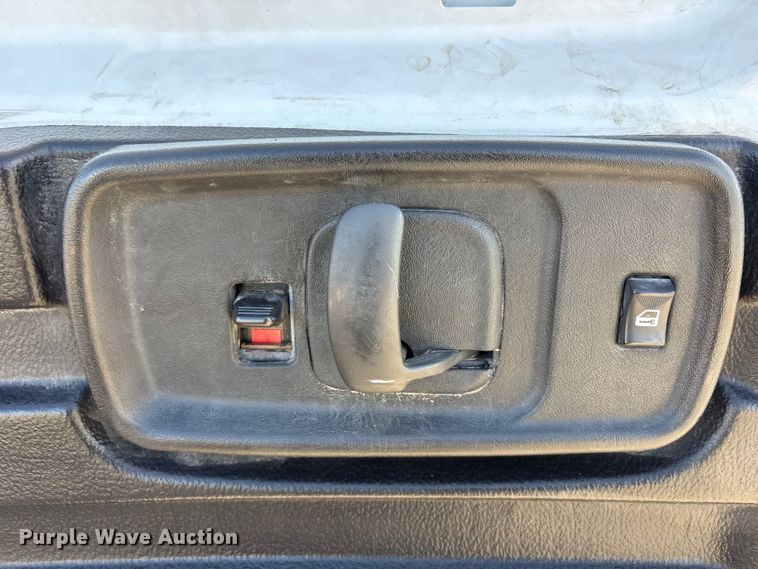 image for item FC2399 2019 Chevrolet Express van