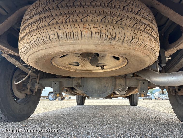 image for item FC2399 2019 Chevrolet Express van