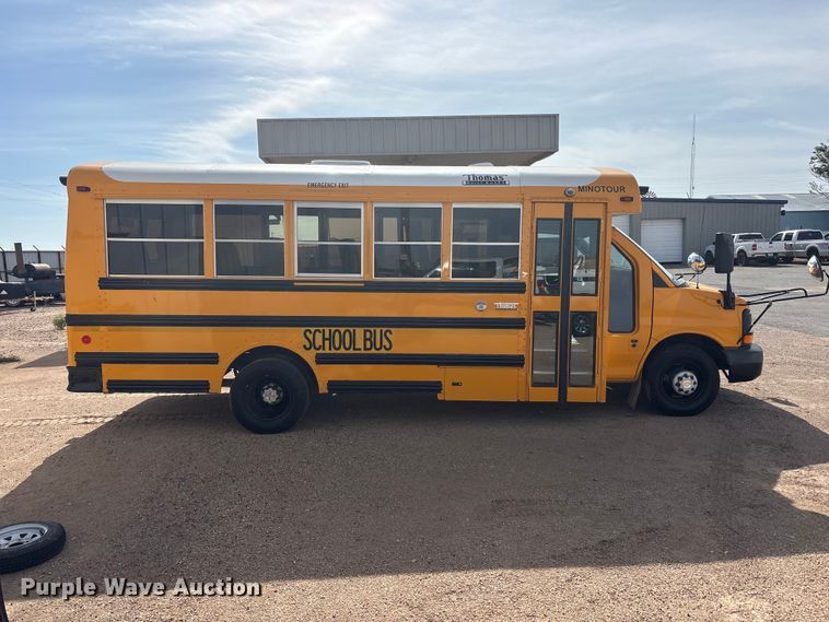 image for item FC2400 2016 Chevrolet Express school bus