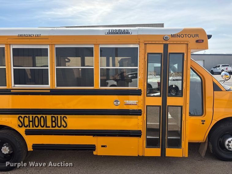 image for item FC2400 2016 Chevrolet Express school bus