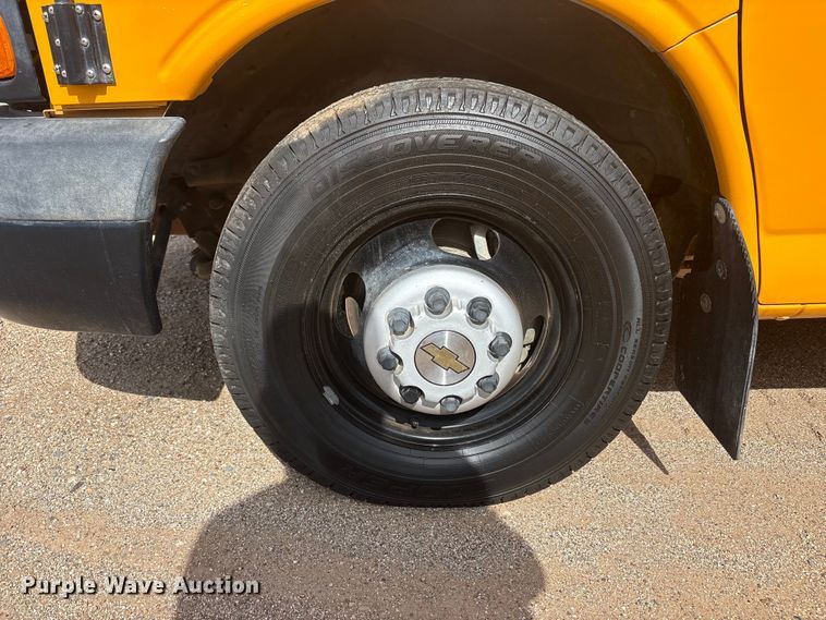 image for item FC2400 2016 Chevrolet Express school bus
