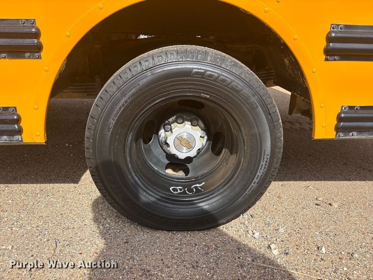image for item FC2400 2016 Chevrolet Express school bus