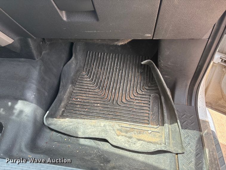 image for item FC2402 2011 Ford F150 Ext. Cab pickup truck