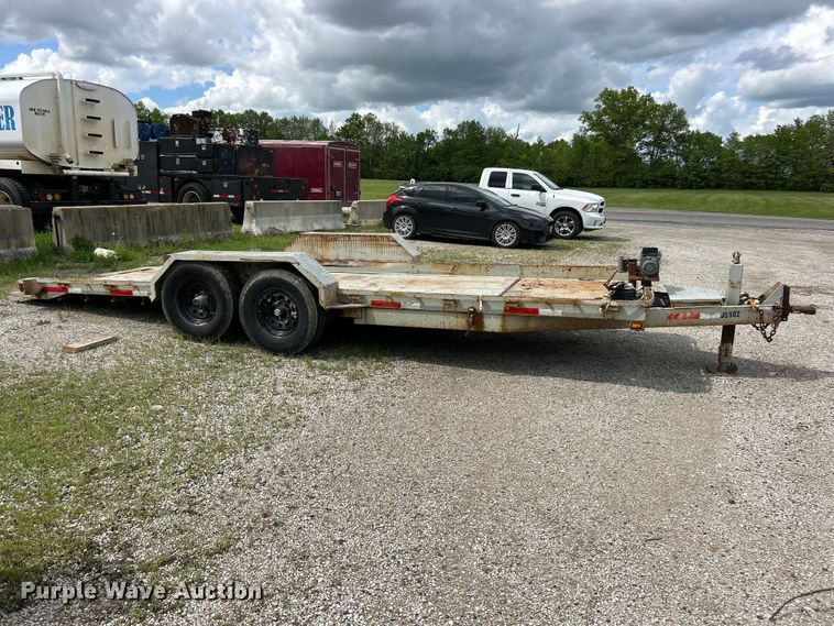 image for item FC2538 2003 Imperial tilt deck utility trailer