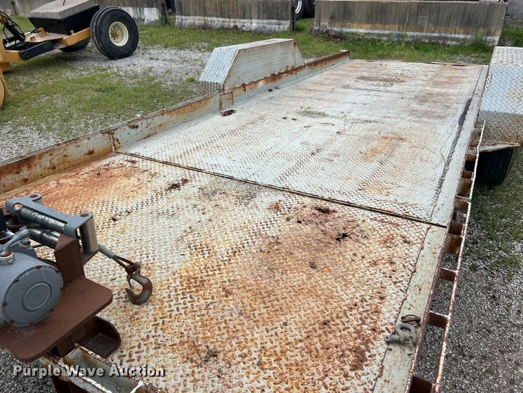image for item FC2538 2003 Imperial tilt deck utility trailer