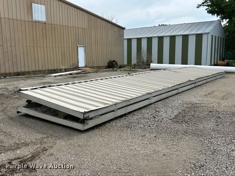 image for item FC2712 Hanging garage door