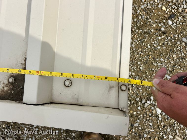 image for item FC2712 Hanging garage door