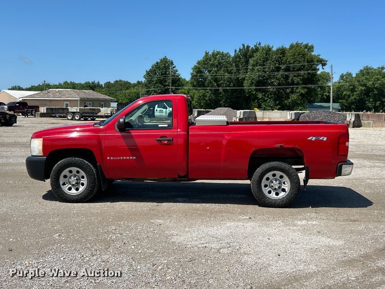image for item FC2715 2009 Chevrolet Silverado 1500 pickup truck