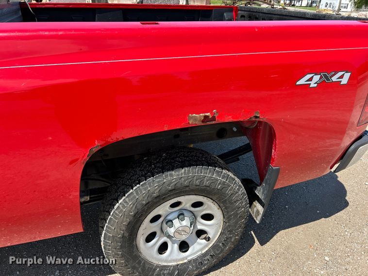 image for item FC2715 2009 Chevrolet Silverado 1500 pickup truck