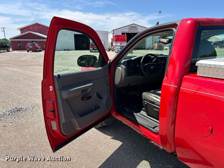 image for item FC2715 2009 Chevrolet Silverado 1500 pickup truck
