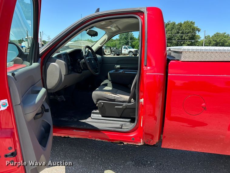 image for item FC2715 2009 Chevrolet Silverado 1500 pickup truck
