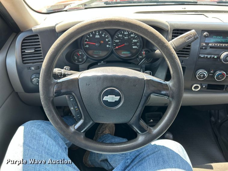 image for item FC2715 2009 Chevrolet Silverado 1500 pickup truck