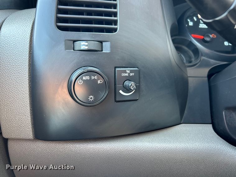 image for item FC2715 2009 Chevrolet Silverado 1500 pickup truck