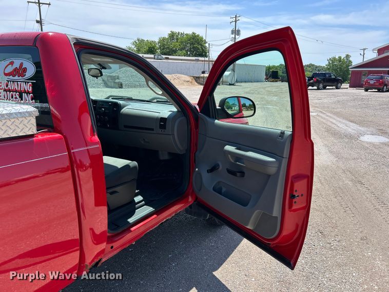 image for item FC2715 2009 Chevrolet Silverado 1500 pickup truck