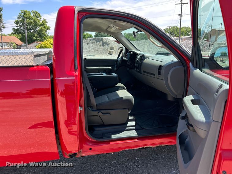 image for item FC2715 2009 Chevrolet Silverado 1500 pickup truck