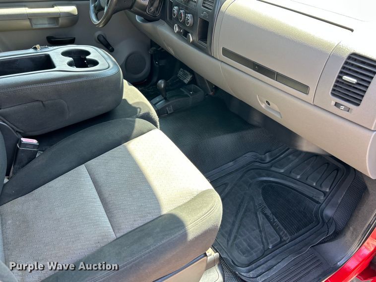 image for item FC2715 2009 Chevrolet Silverado 1500 pickup truck