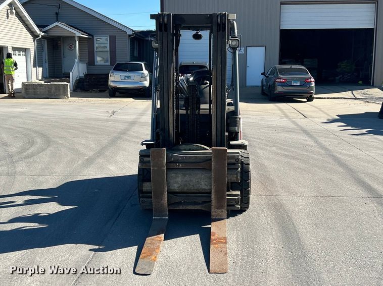image for item FC2728 Toyota 8F-GU30 forklift