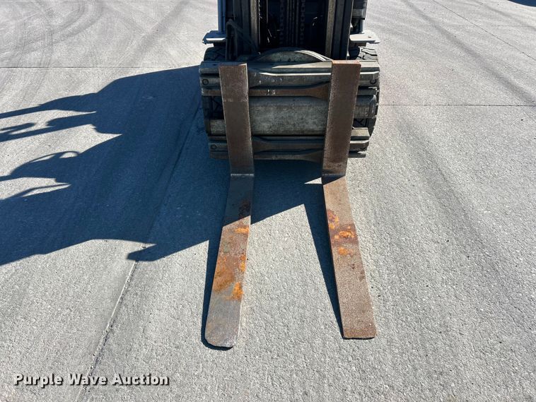 image for item FC2728 Toyota 8F-GU30 forklift